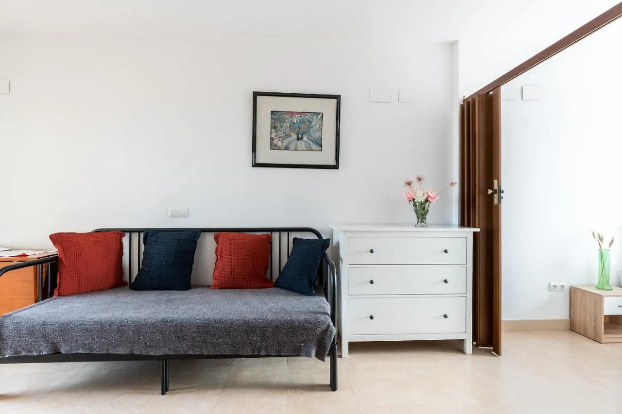 Holi-Rent Apartamento Resitur Seville Apartment