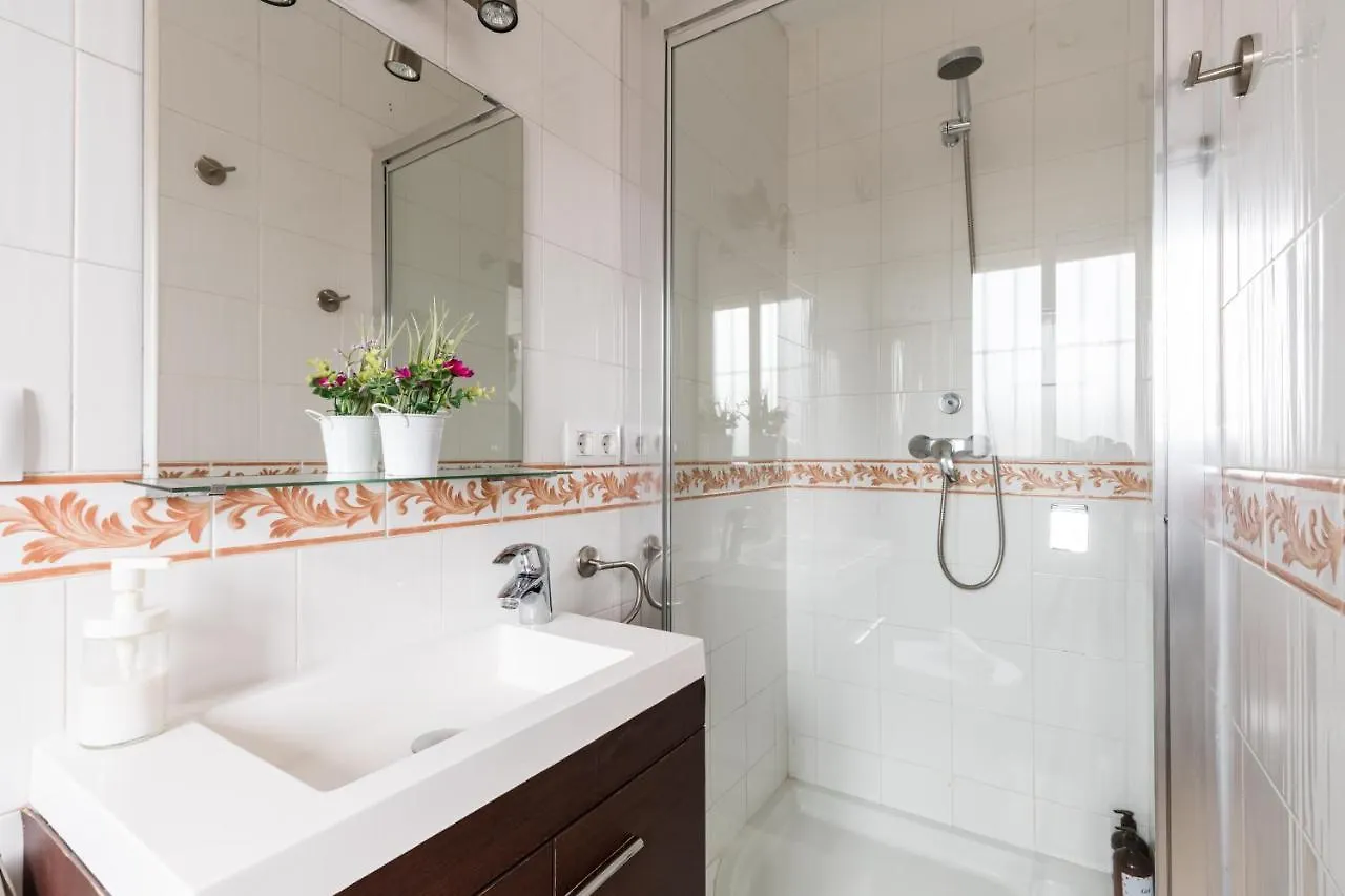 Holi-Rent Apartamento Resitur Seville 0*,