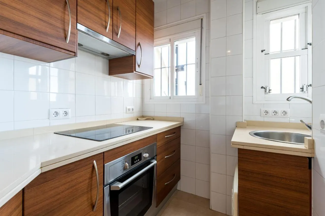 Holi-Rent Apartamento Resitur Seville Apartment
