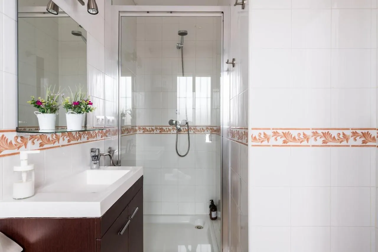 Holi-Rent Apartamento Resitur Seville Apartment